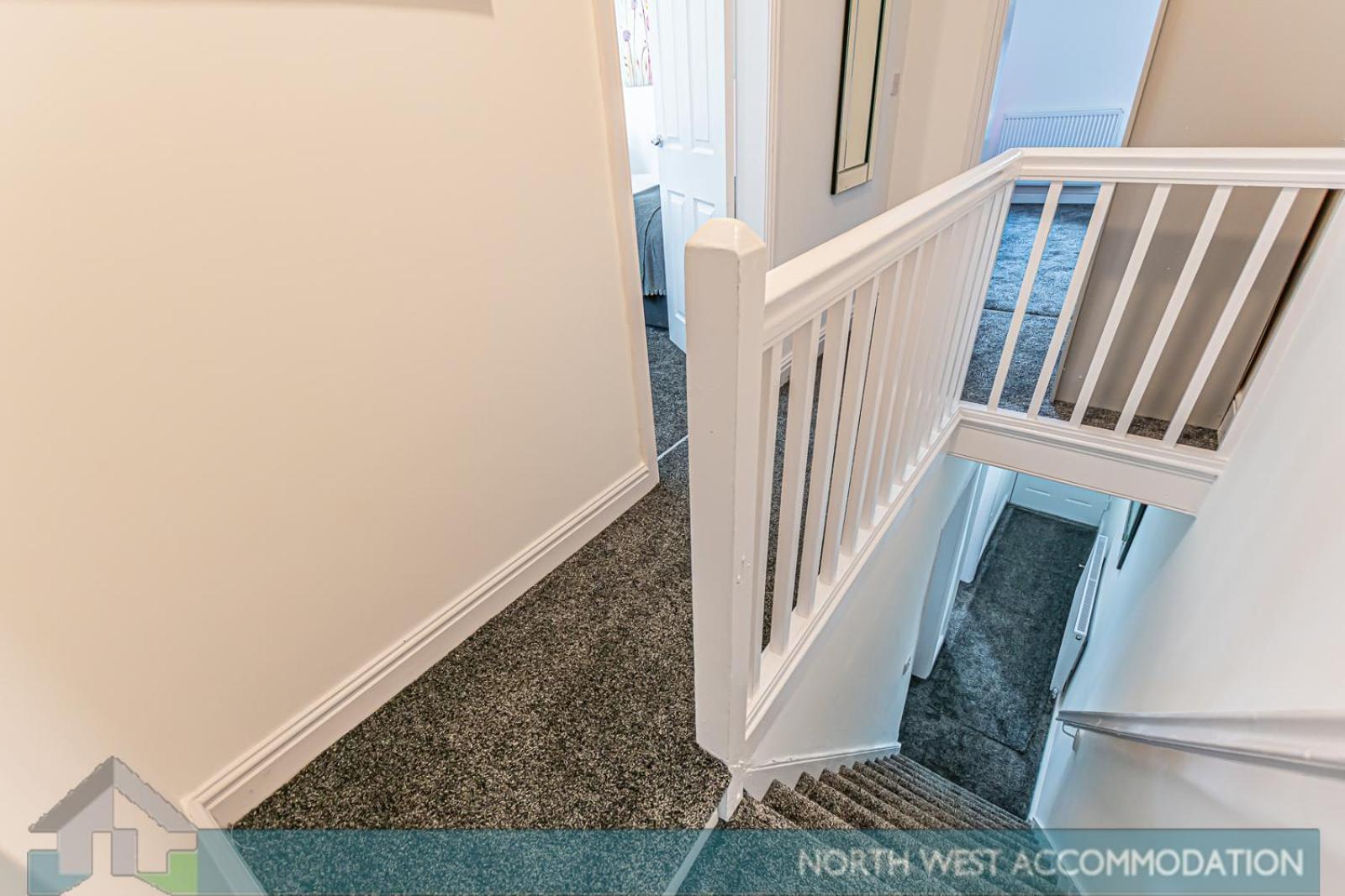 Wellfield Serviced Accommodation Warrington Buitenkant foto