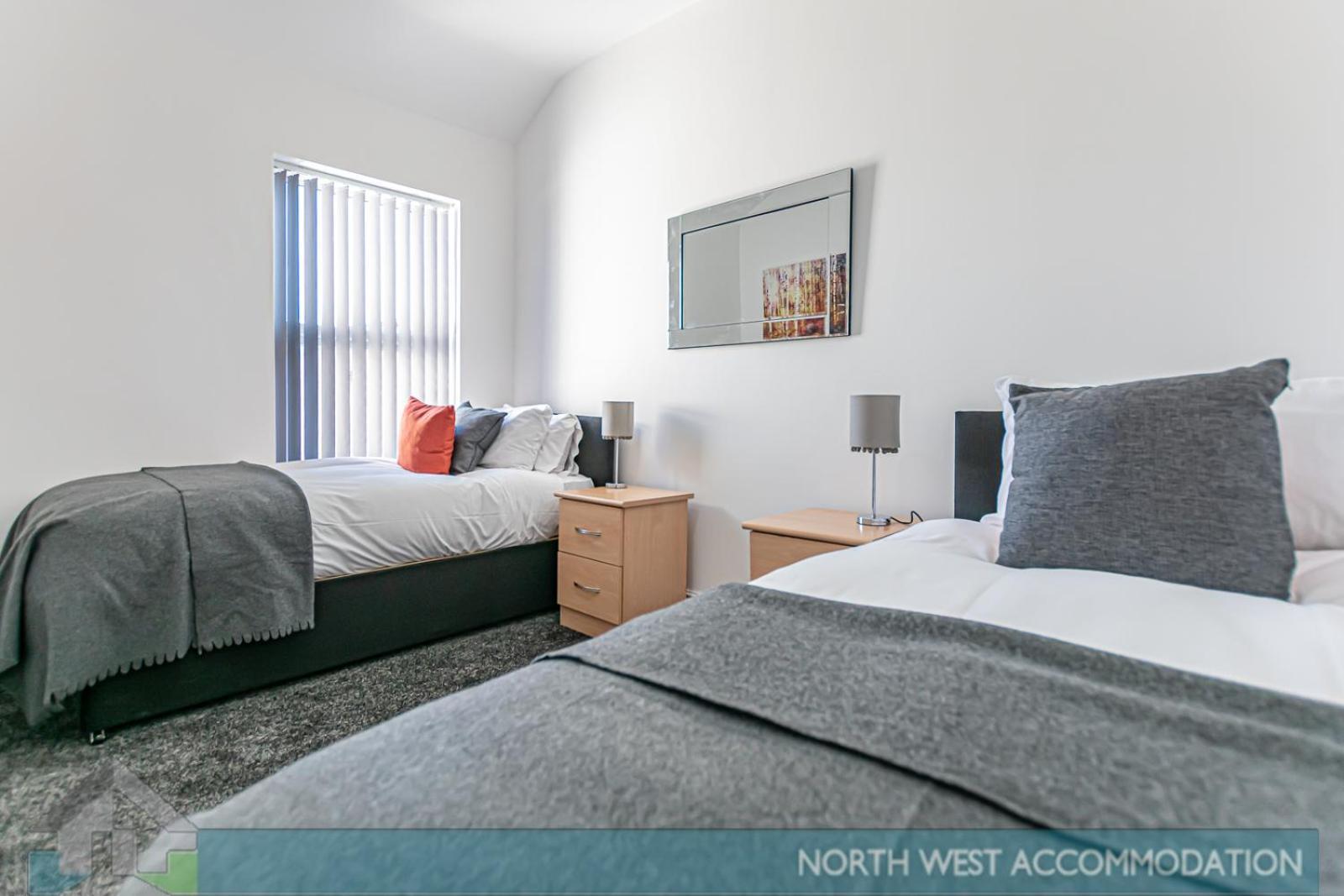 Wellfield Serviced Accommodation Warrington Buitenkant foto