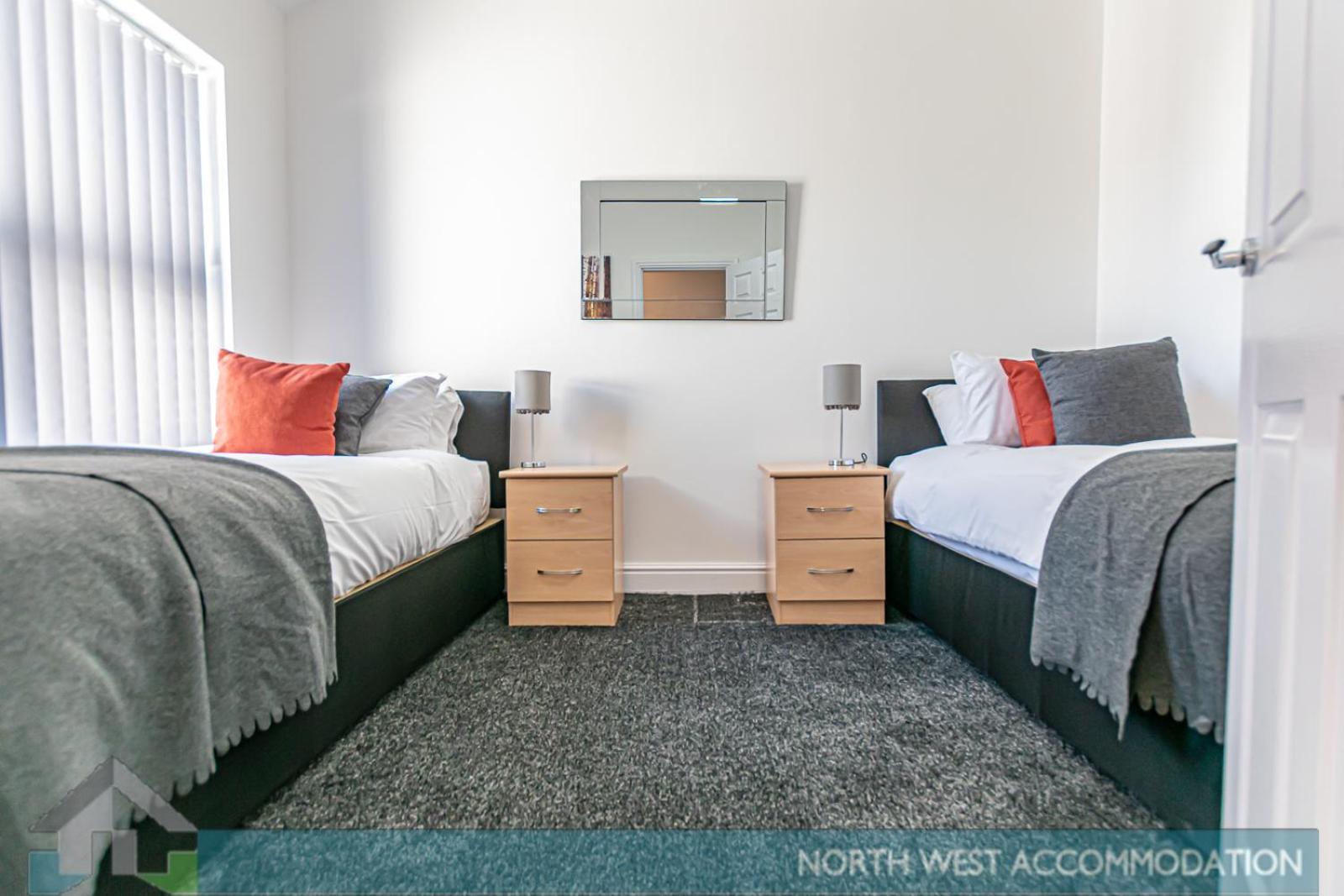 Relocation Or Family Stay 3Br Home In Warrington Buitenkant foto