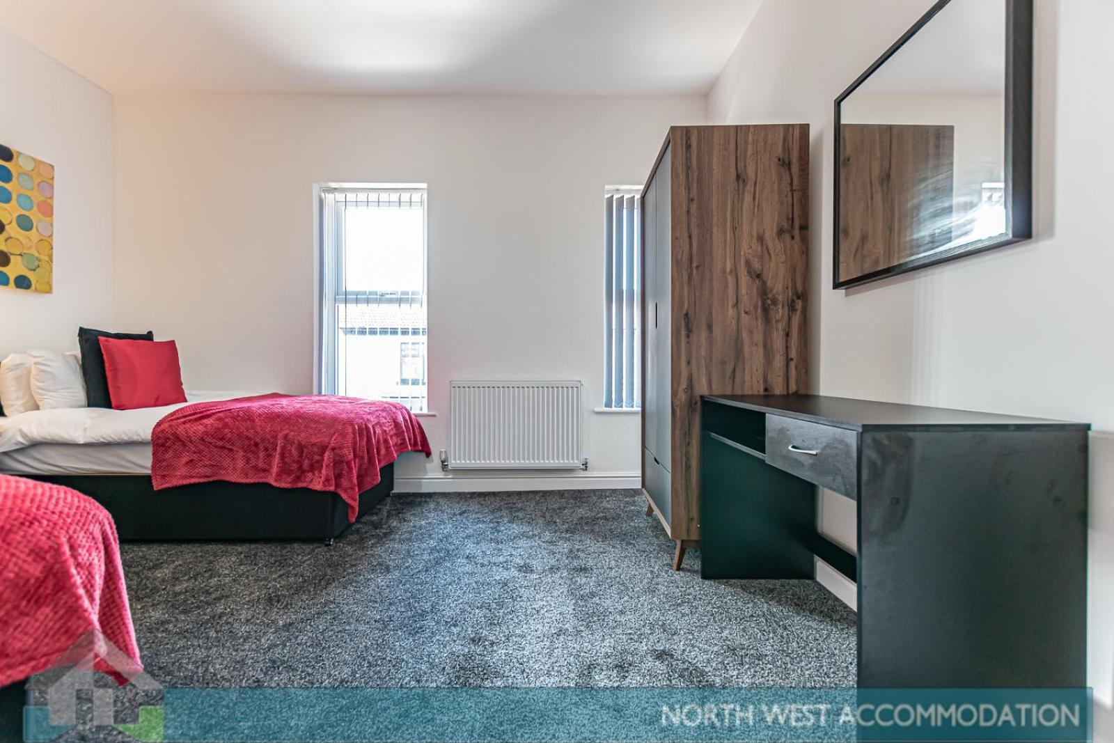 Wellfield Serviced Accommodation Warrington Buitenkant foto