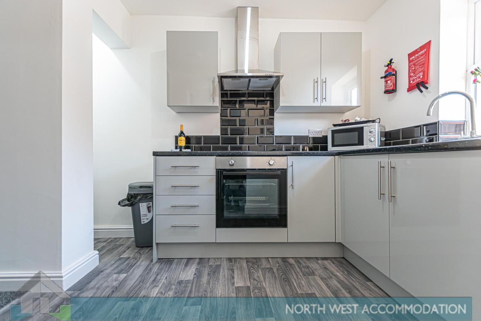 Relocation Or Family Stay 3Br Home In Warrington Buitenkant foto