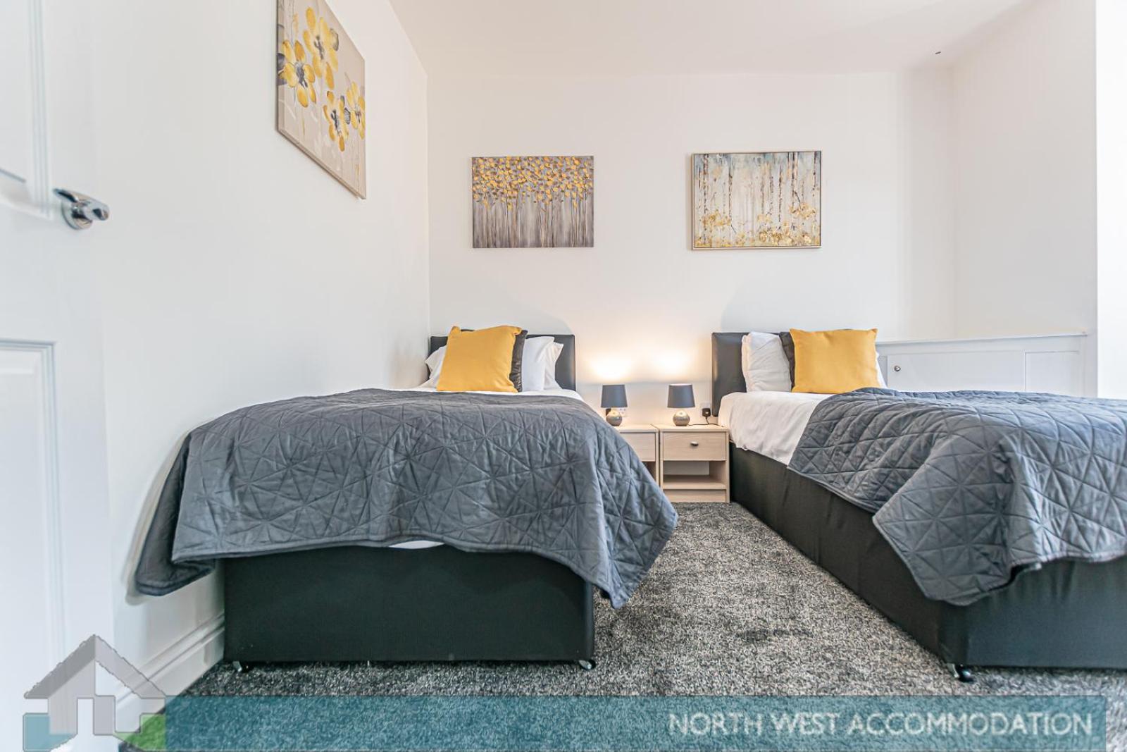 Wellfield Serviced Accommodation Warrington Buitenkant foto