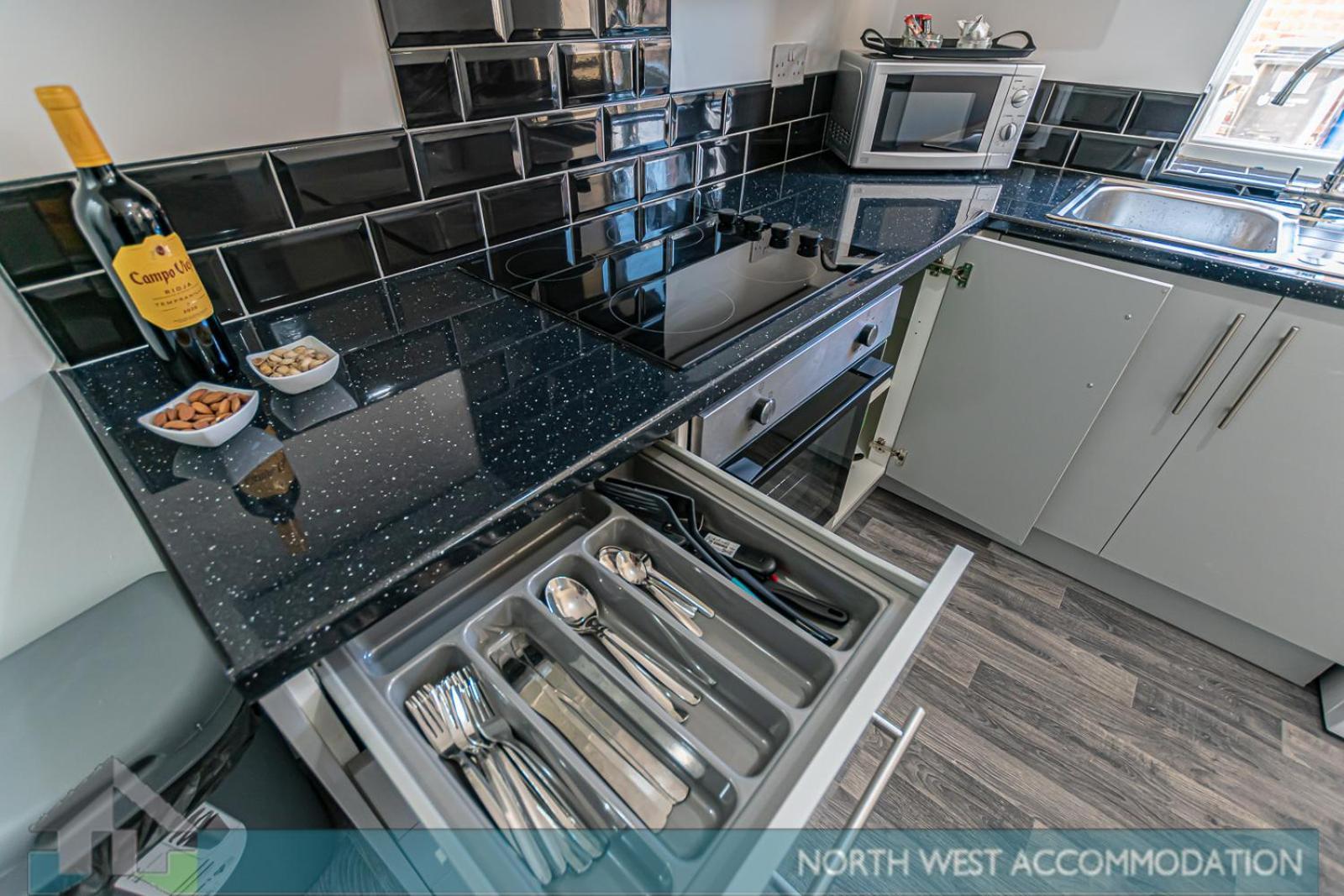 Wellfield Serviced Accommodation Warrington Buitenkant foto
