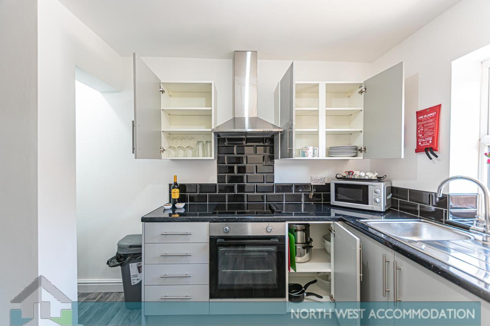 Wellfield Serviced Accommodation Warrington Buitenkant foto