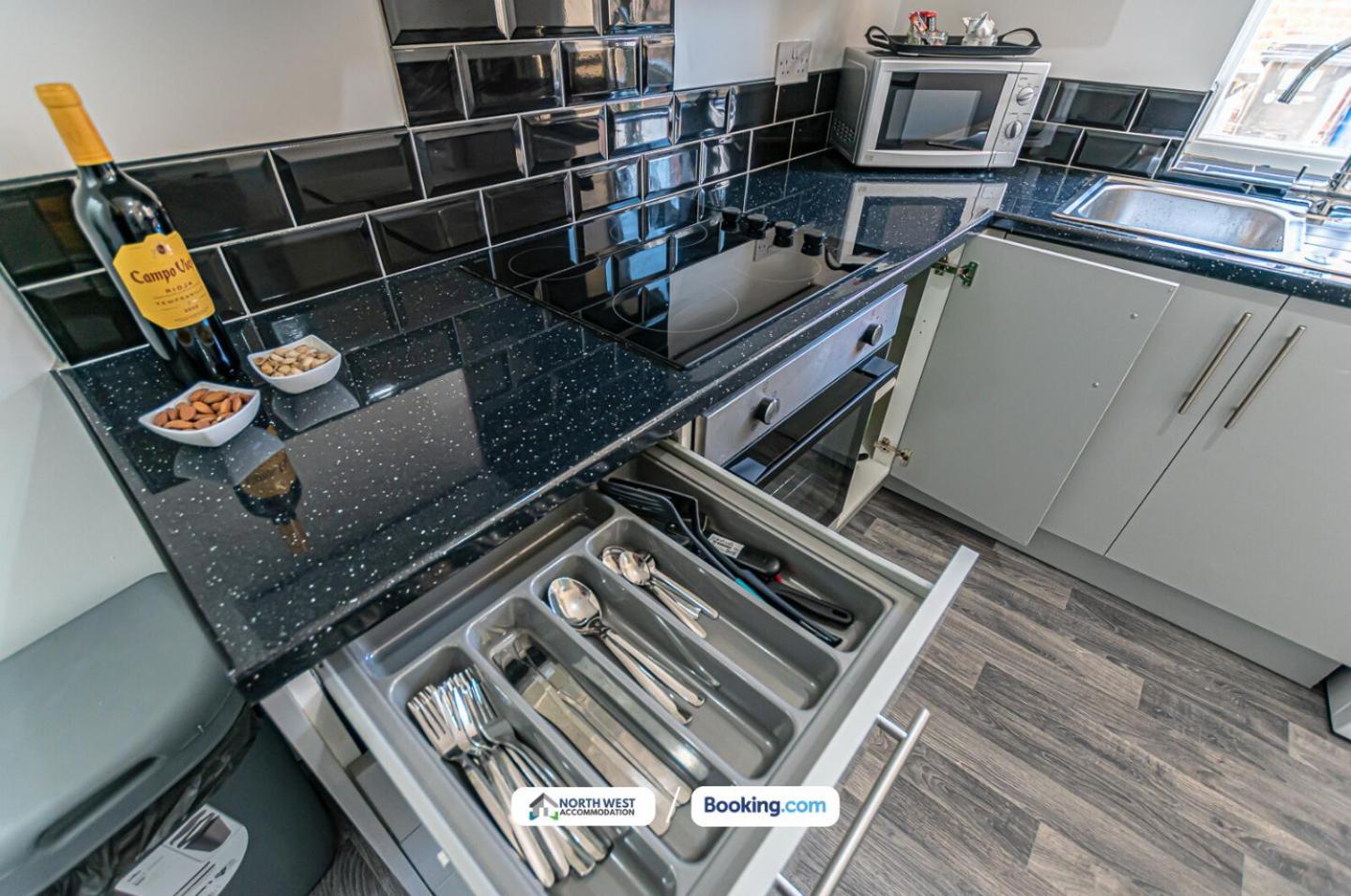 Relocation Or Family Stay 3Br Home In Warrington Buitenkant foto