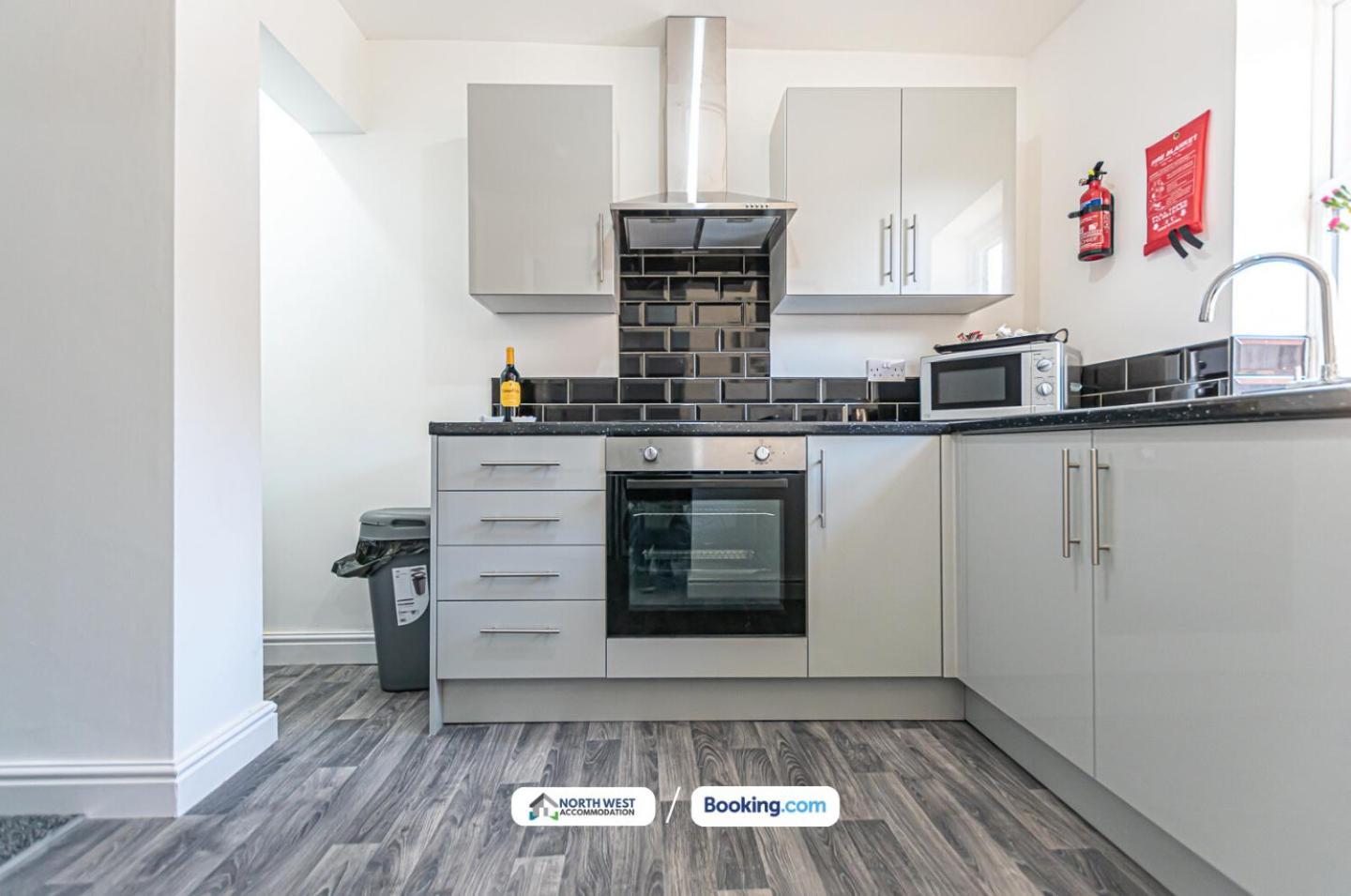 Relocation Or Family Stay 3Br Home In Warrington Buitenkant foto