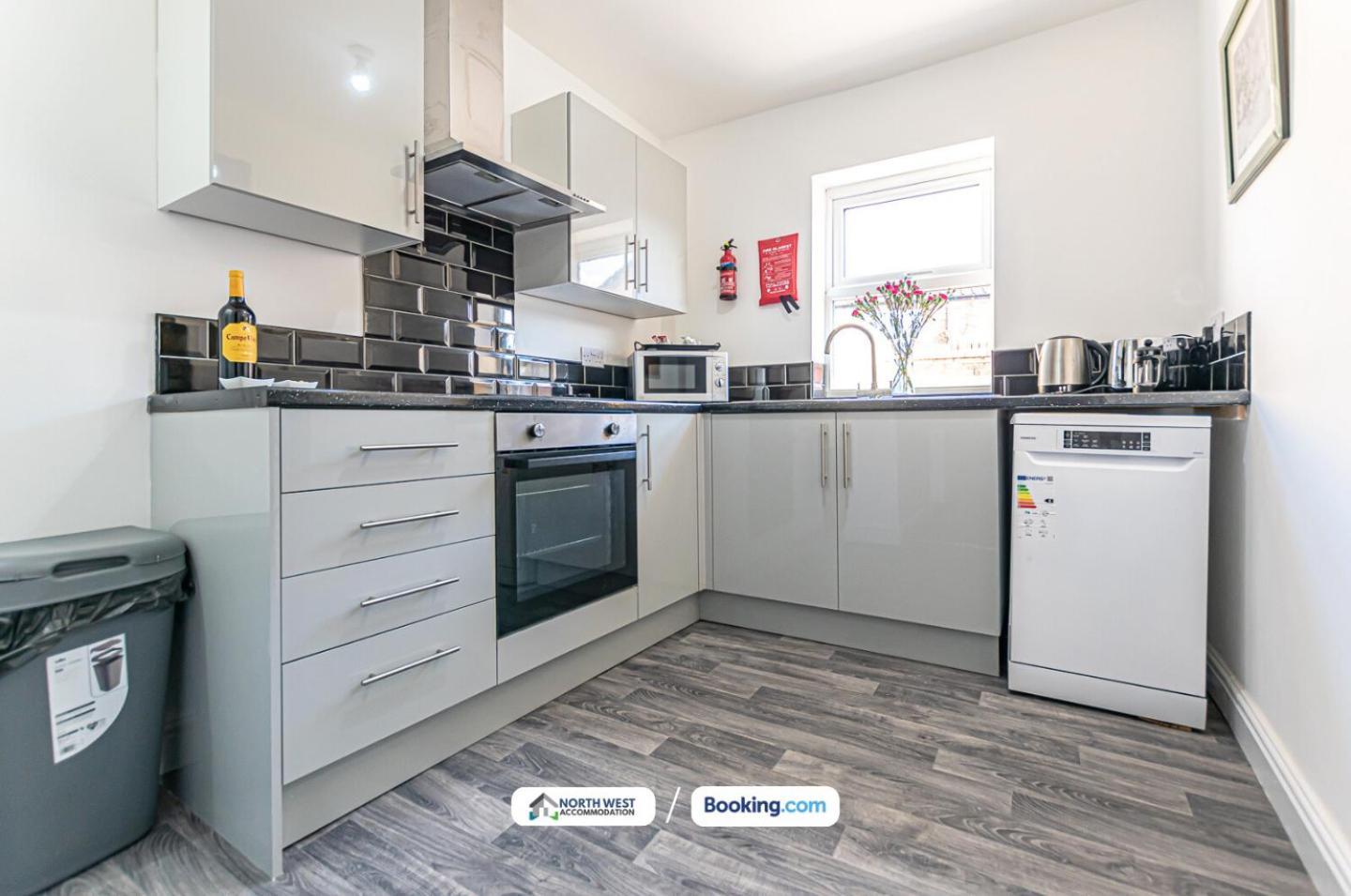 Relocation Or Family Stay 3Br Home In Warrington Buitenkant foto